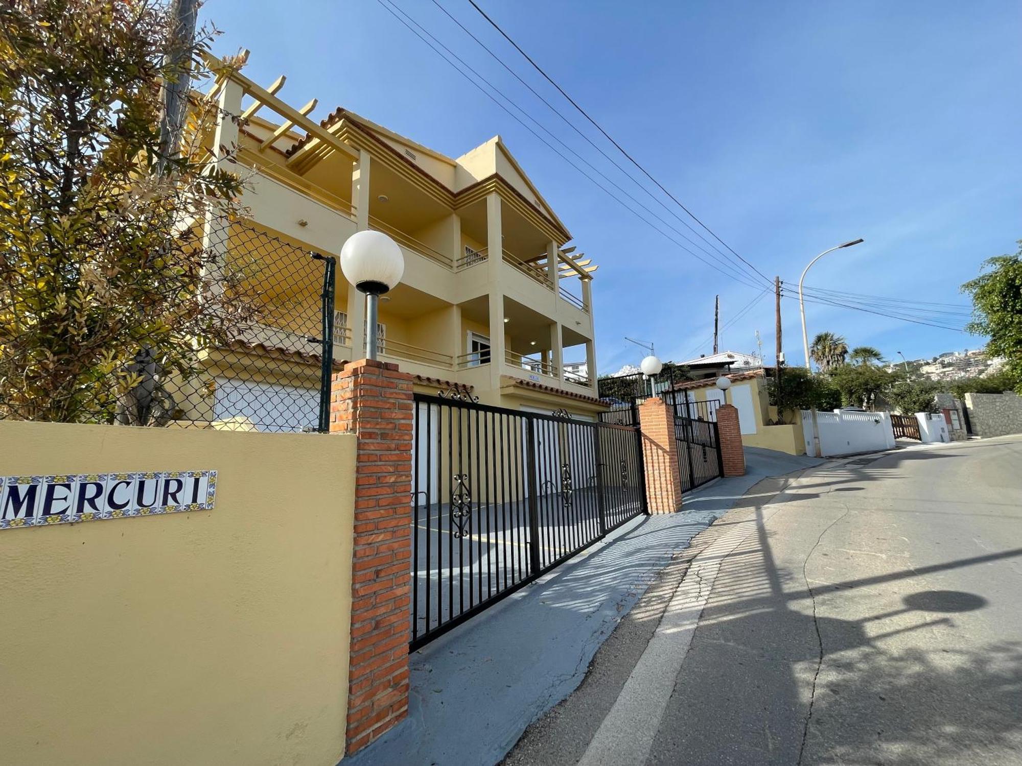 Apartament Alpen1 Mercuri *